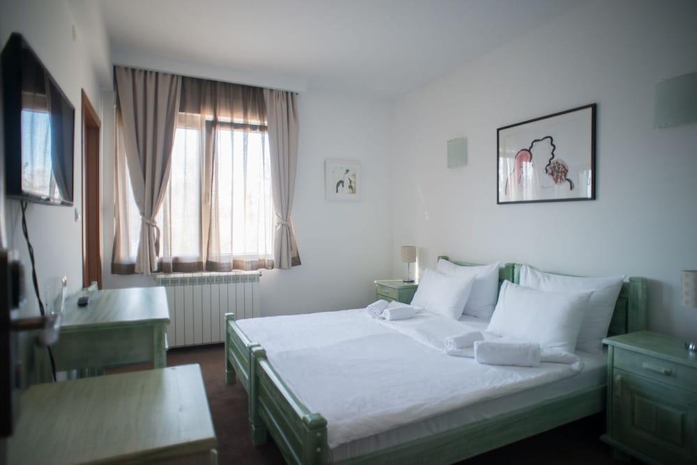 Hotel Trim Nikšić Exteriör bild