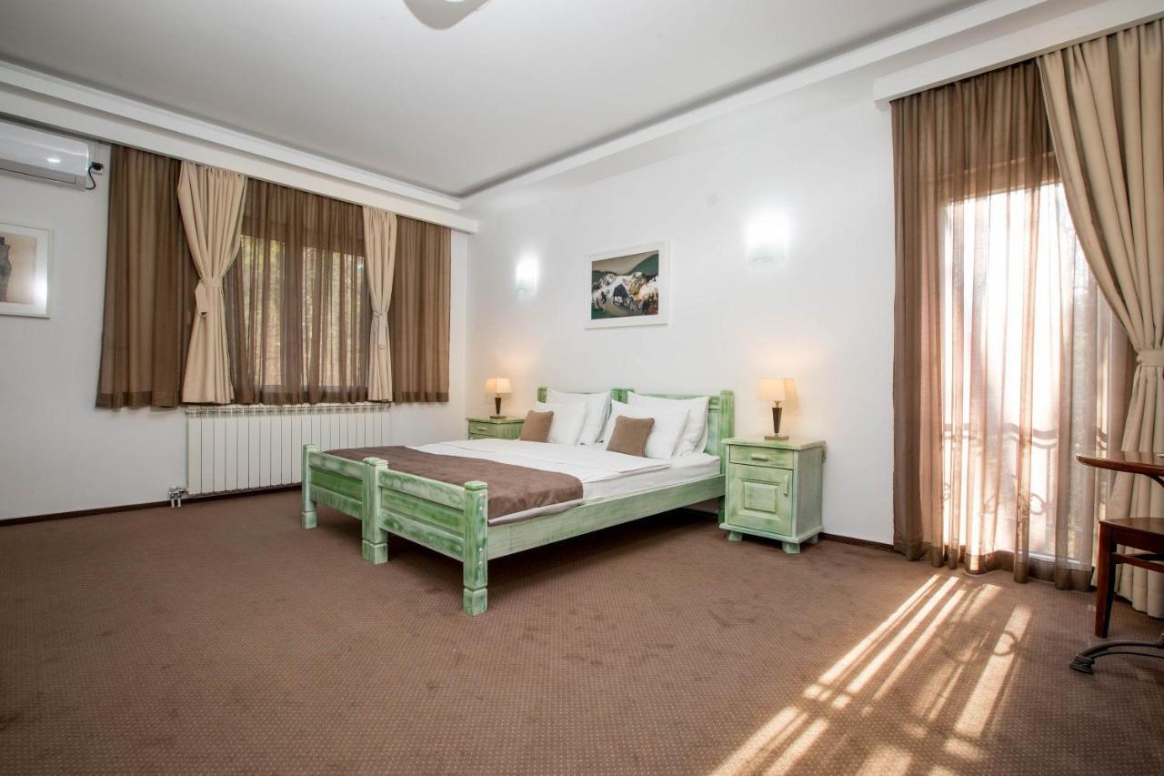 Hotel Trim Nikšić Exteriör bild