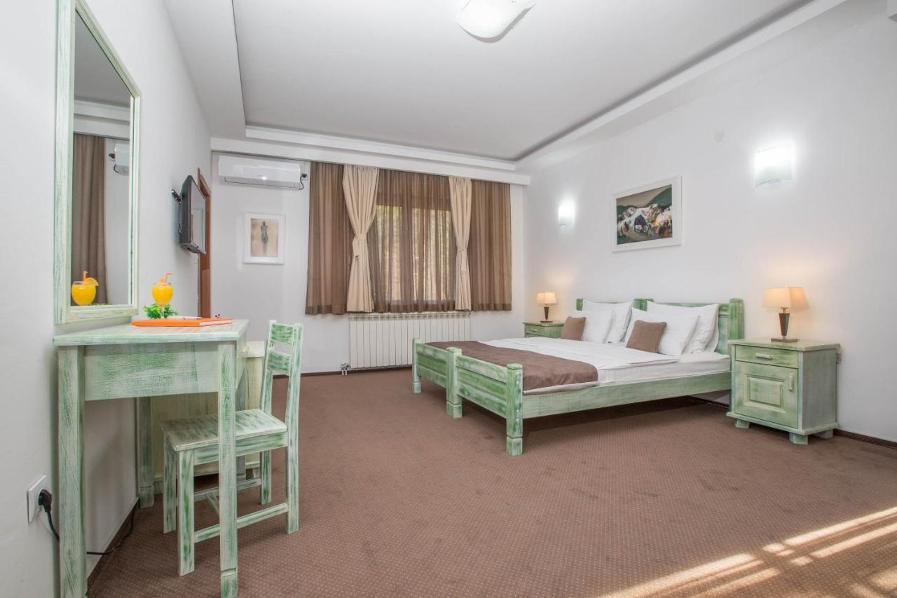Hotel Trim Nikšić Exteriör bild